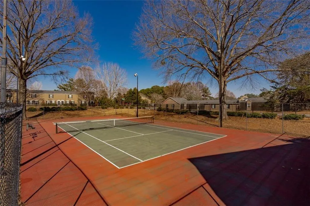175 N River Drive Unit B, Atlanta, Georgia 30350, 2 Bedrooms Bedrooms, ,2 BathroomsBathrooms,Residential,Sold,175 N River Drive Unit B,6999931
