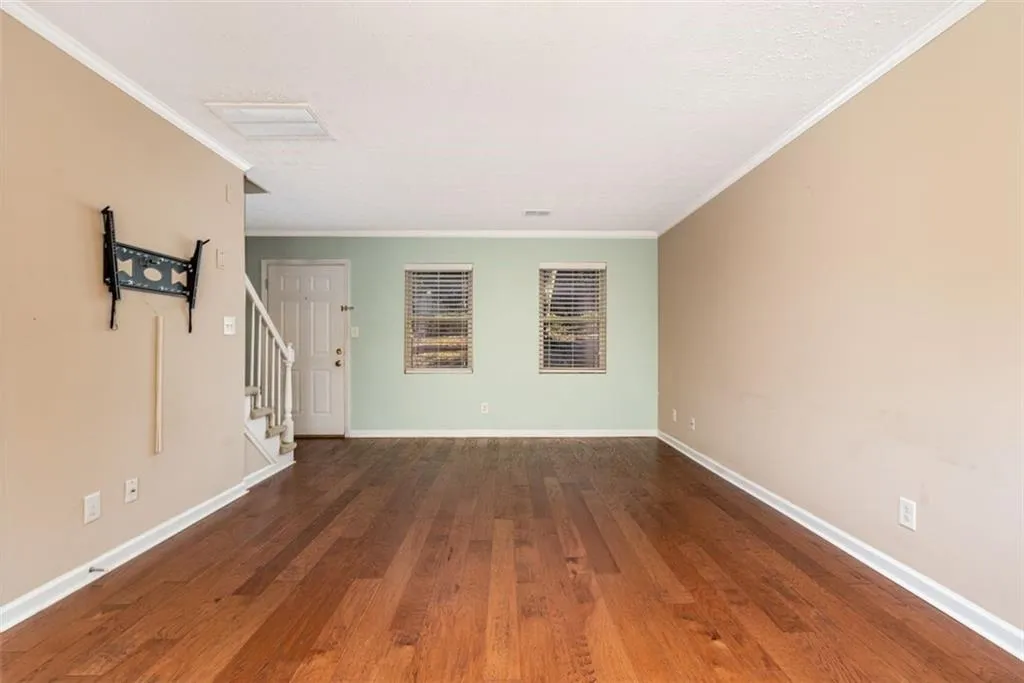 175 N River Drive Unit B, Atlanta, Georgia 30350, 2 Bedrooms Bedrooms, ,2 BathroomsBathrooms,Residential,Sold,175 N River Drive Unit B,6999931