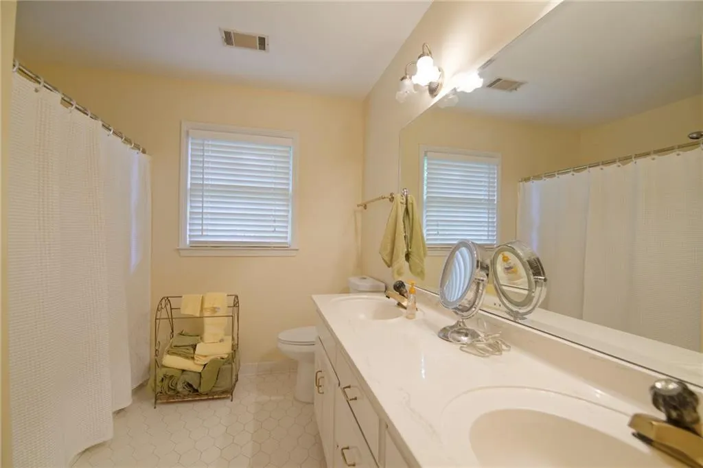 555 Spindlewick Drive, Atlanta, Georgia 30350, 4 Bedrooms Bedrooms, ,3 BathroomsBathrooms,Residential,For Sale,555 Spindlewick Drive,7759477