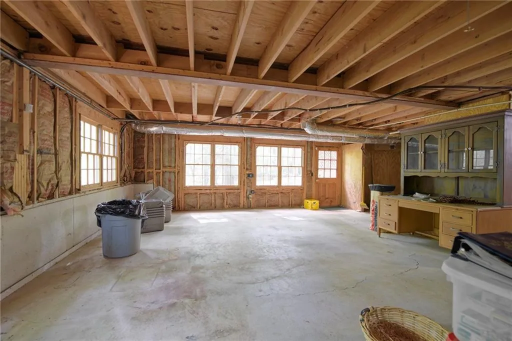555 Spindlewick Drive, Atlanta, Georgia 30350, 4 Bedrooms Bedrooms, ,3 BathroomsBathrooms,Residential,For Sale,555 Spindlewick Drive,7759477