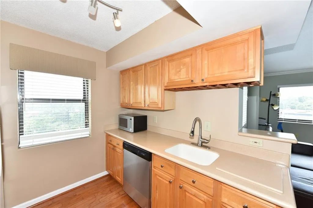 795 Hammond Drive Unit 608, Atlanta, Georgia 30328, 1 Bedroom Bedrooms, ,1 BathroomBathrooms,Residential,Sold,795 Hammond Drive Unit 608,6044868