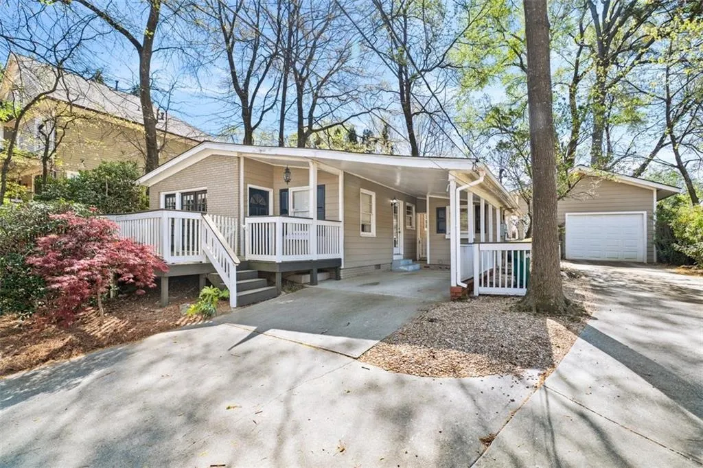 109 Spruell Springs Road, Atlanta, Georgia 30342, 2 Bedrooms Bedrooms, ,2 BathroomsBathrooms,Residential,For Sale,109 Spruell Springs Road,7721851
