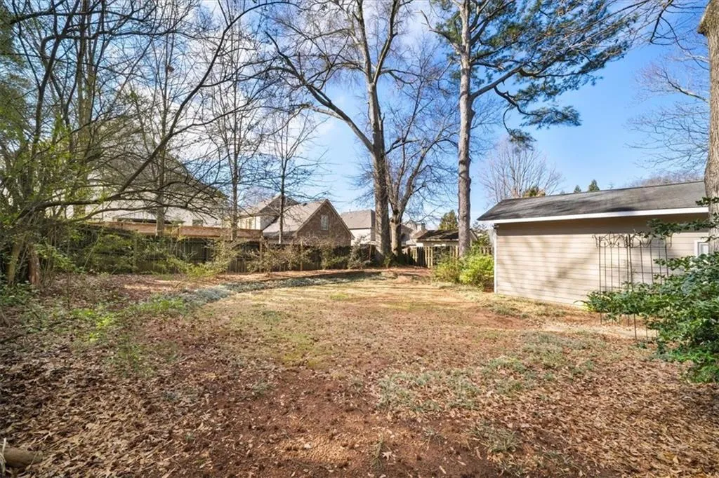 109 Spruell Springs Road, Atlanta, Georgia 30342, 2 Bedrooms Bedrooms, ,2 BathroomsBathrooms,Residential,For Sale,109 Spruell Springs Road,7721851