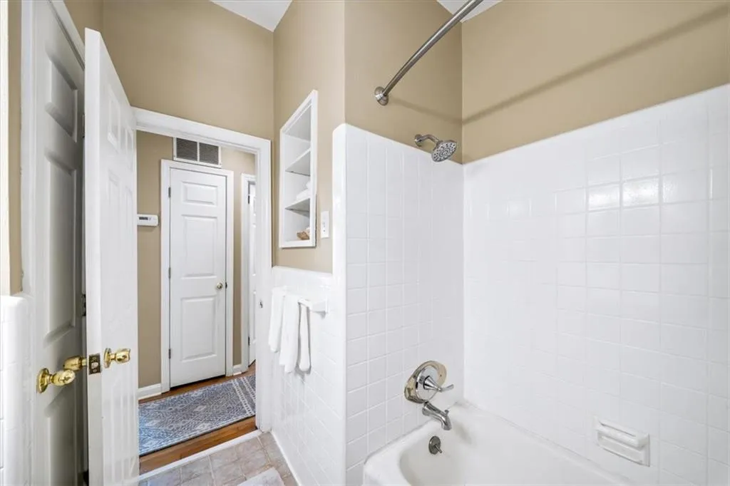 109 Spruell Springs Road, Atlanta, Georgia 30342, 2 Bedrooms Bedrooms, ,2 BathroomsBathrooms,Residential,For Sale,109 Spruell Springs Road,7721851