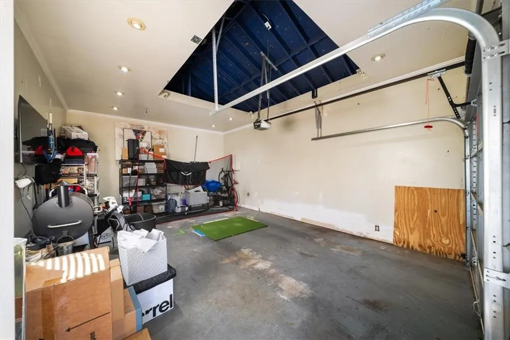 109 Spruell Springs Road, Atlanta, Georgia 30342, 2 Bedrooms Bedrooms, ,2 BathroomsBathrooms,Residential,For Sale,109 Spruell Springs Road,7721851