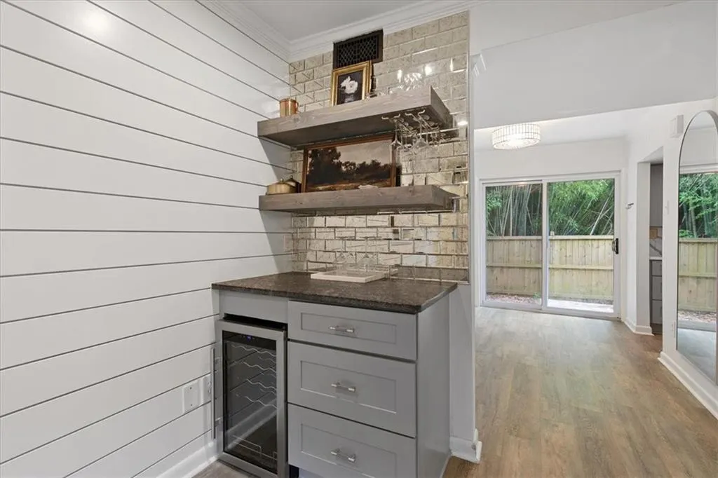 100 Biscayne Drive Nw Unit C1, Atlanta, Georgia 30309, 2 Bedrooms Bedrooms, ,1 BathroomBathrooms,Residential,For Sale,100 Biscayne Drive Nw Unit C1,7596749