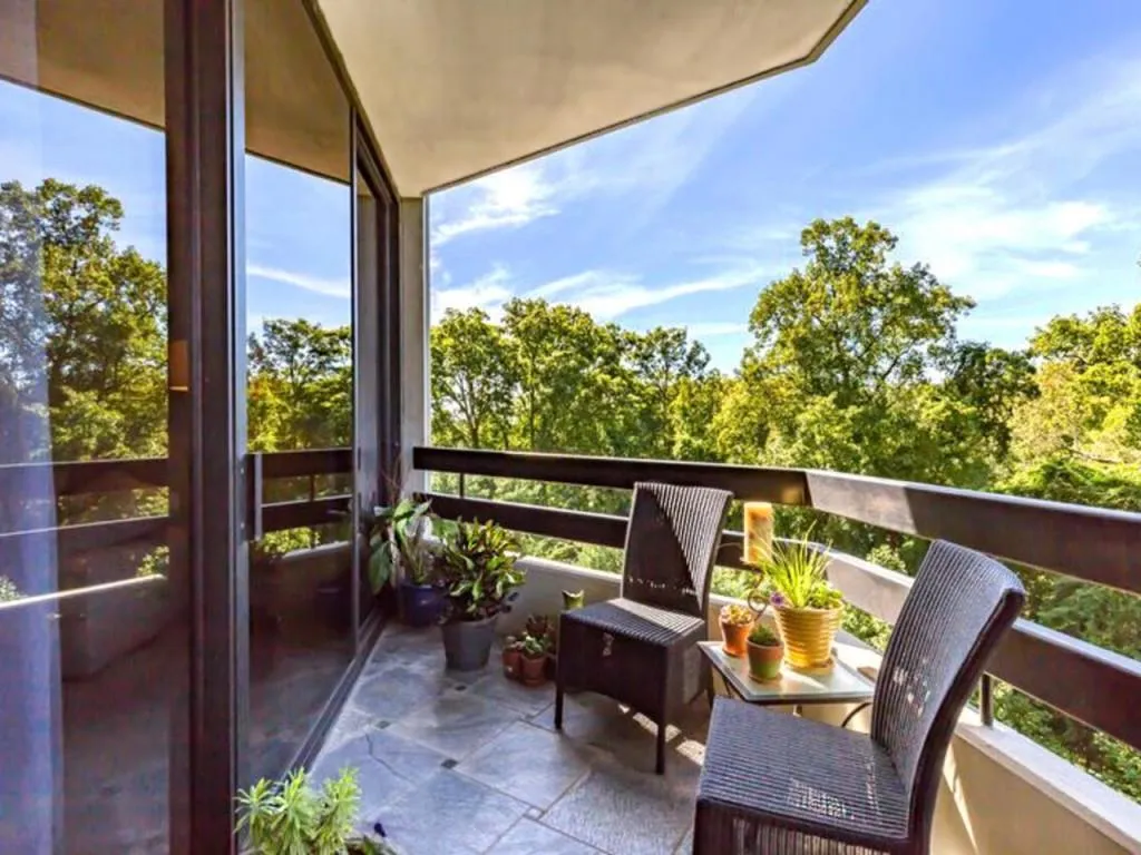2660 Peachtree Road Unit 8c, Atlanta, Georgia 30305, 2 Bedrooms Bedrooms, ,2 BathroomsBathrooms,Residential,Sold,2660 Peachtree Road Unit 8c,5764010