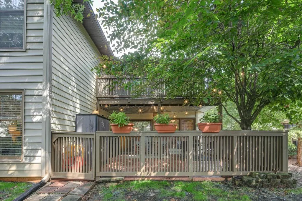 205 Garden Court, Atlanta, Georgia 30328, 3 Bedrooms Bedrooms, ,2 BathroomsBathrooms,Residential,Sold,205 Garden Court,6775870