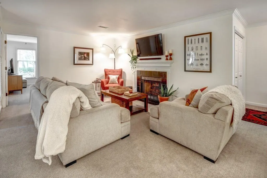 205 Garden Court, Atlanta, Georgia 30328, 3 Bedrooms Bedrooms, ,2 BathroomsBathrooms,Residential,Sold,205 Garden Court,6775870