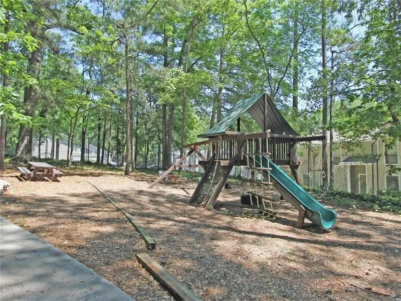 6851 Roswell Road Ne Unit M8, Atlanta, Georgia 30328, 2 Bedrooms Bedrooms, ,2 BathroomsBathrooms,Residential,Sold,6851 Roswell Road Ne Unit M8,5883970