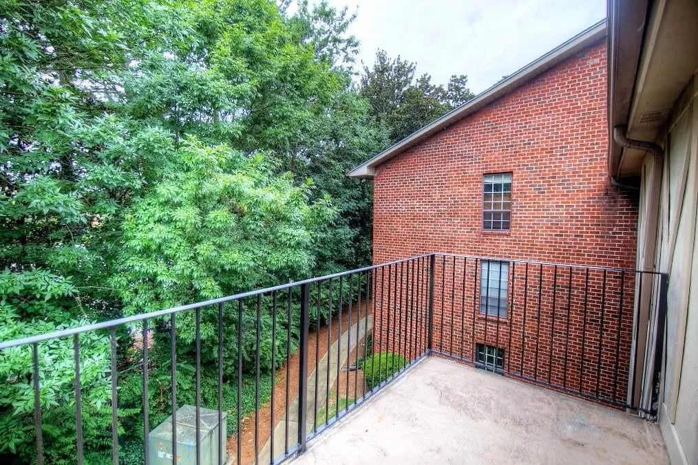 6851 Roswell Road Ne Unit M8, Atlanta, Georgia 30328, 2 Bedrooms Bedrooms, ,2 BathroomsBathrooms,Residential,Sold,6851 Roswell Road Ne Unit M8,5883970