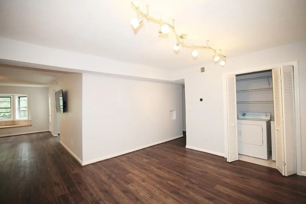 6851 Roswell Road Ne Unit M8, Atlanta, Georgia 30328, 2 Bedrooms Bedrooms, ,2 BathroomsBathrooms,Residential,Sold,6851 Roswell Road Ne Unit M8,5883970