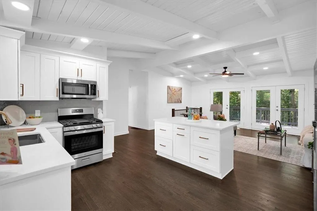 2138 Drew Valley Road, Brookhaven, Georgia 30319, ,Residential Income,For Sale,2138 Drew Valley Road,7653314