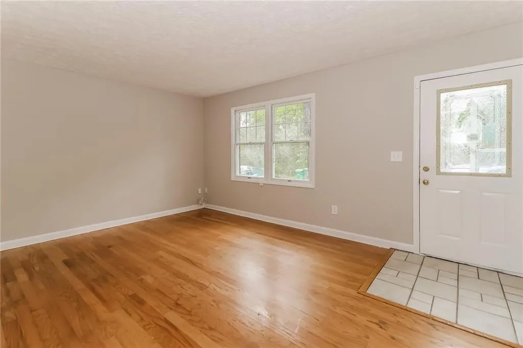 8865 Roberts, Sandy Springs, Georgia 30350, 2 Bedrooms Bedrooms, ,2 BathroomsBathrooms,Residential,Sold,8865 Roberts,6965147
