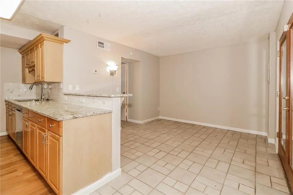 8865 Roberts, Sandy Springs, Georgia 30350, 2 Bedrooms Bedrooms, ,2 BathroomsBathrooms,Residential,Sold,8865 Roberts,6965147
