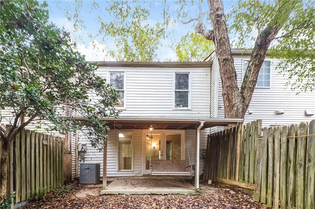 8865 Roberts, Sandy Springs, Georgia 30350, 2 Bedrooms Bedrooms, ,2 BathroomsBathrooms,Residential,Sold,8865 Roberts,6965147