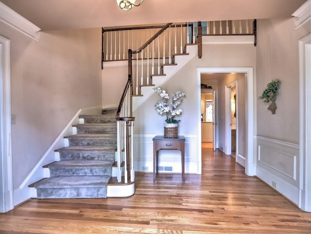 1505 Bakers Glen Drive, Sandy Springs, Georgia 30350, 7 Bedrooms Bedrooms, ,5 BathroomsBathrooms,Residential,Sold,1505 Bakers Glen Drive,7196860