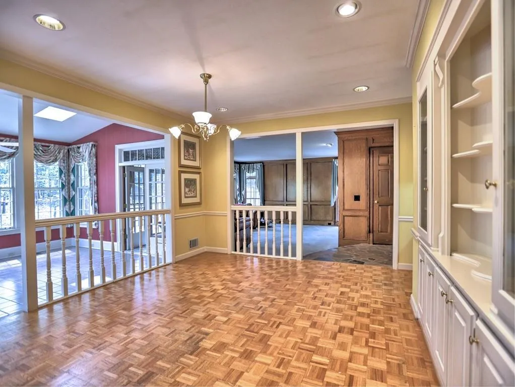 1505 Bakers Glen Drive, Sandy Springs, Georgia 30350, 7 Bedrooms Bedrooms, ,5 BathroomsBathrooms,Residential,Sold,1505 Bakers Glen Drive,7196860