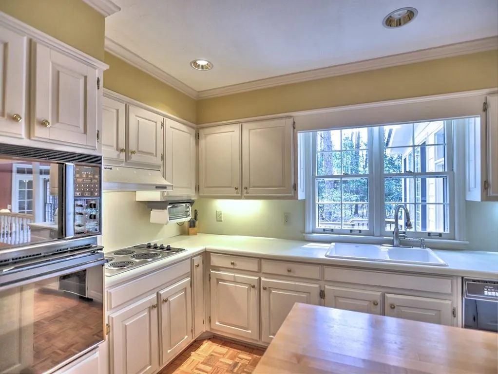 1505 Bakers Glen Drive, Sandy Springs, Georgia 30350, 7 Bedrooms Bedrooms, ,5 BathroomsBathrooms,Residential,Sold,1505 Bakers Glen Drive,7196860