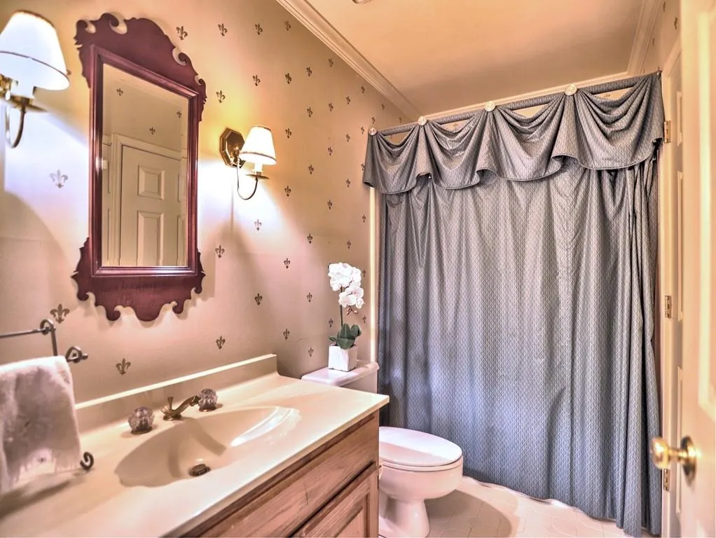 1505 Bakers Glen Drive, Sandy Springs, Georgia 30350, 7 Bedrooms Bedrooms, ,5 BathroomsBathrooms,Residential,Sold,1505 Bakers Glen Drive,7196860