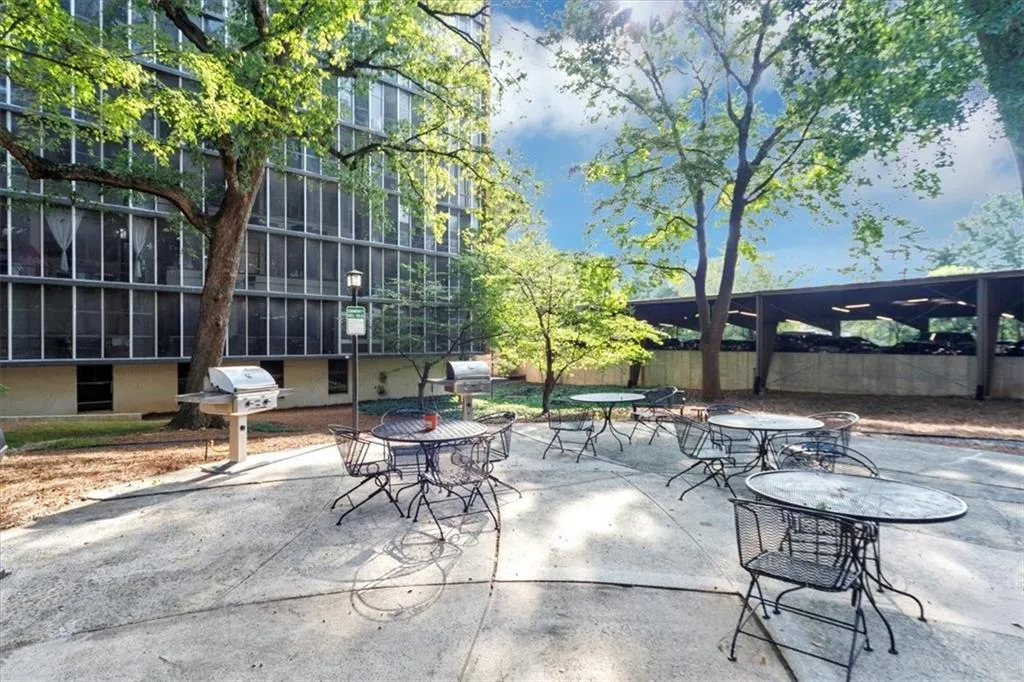 3060 Pharr Court North Nw Unit 317, Atlanta, Georgia 30305, 2 Bedrooms Bedrooms, ,1 BathroomBathrooms,Residential,For Sale,3060 Pharr Court North Nw Unit 317,7663801