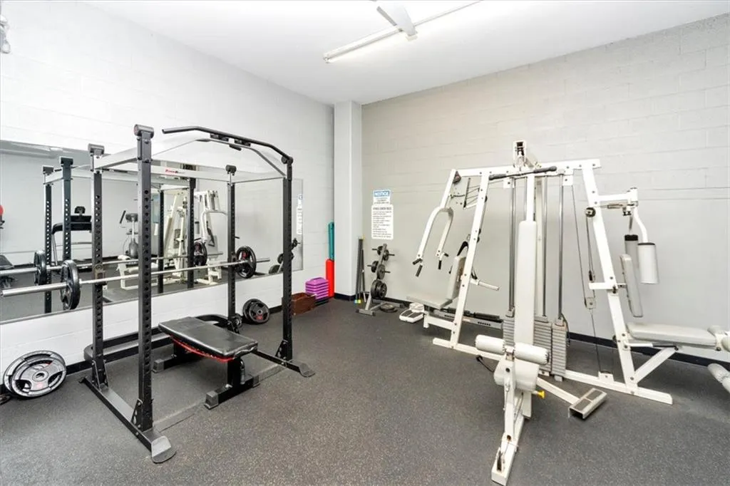 3060 Pharr Court North Nw Unit 317, Atlanta, Georgia 30305, 2 Bedrooms Bedrooms, ,1 BathroomBathrooms,Residential,For Sale,3060 Pharr Court North Nw Unit 317,7663801