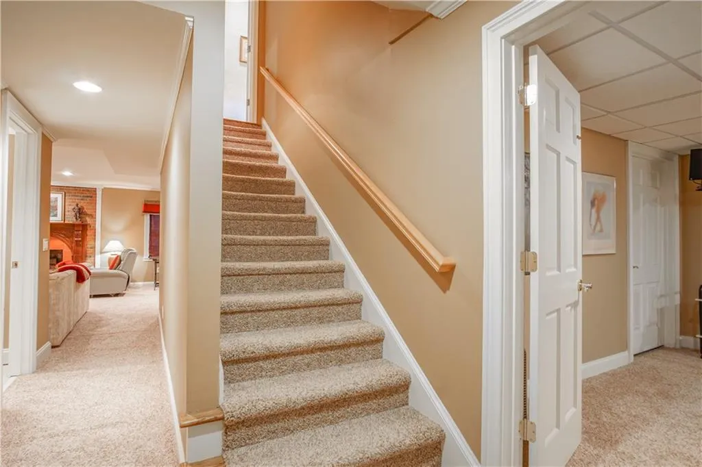 9050 Huntcliff Trace, Sandy Springs, Georgia 30350, 4 Bedrooms Bedrooms, ,4 BathroomsBathrooms,Residential,Sold,9050 Huntcliff Trace,5867975