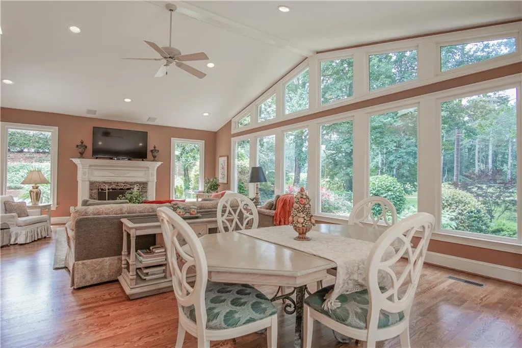 9050 Huntcliff Trace, Sandy Springs, Georgia 30350, 4 Bedrooms Bedrooms, ,4 BathroomsBathrooms,Residential,Sold,9050 Huntcliff Trace,5867975