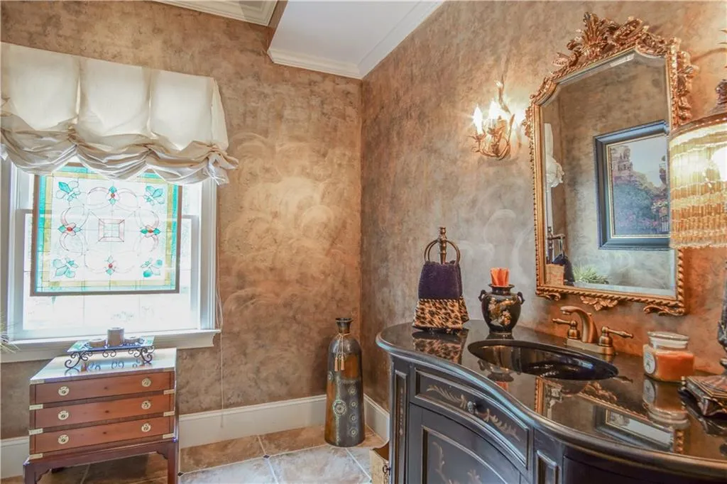 9050 Huntcliff Trace, Sandy Springs, Georgia 30350, 4 Bedrooms Bedrooms, ,4 BathroomsBathrooms,Residential,Sold,9050 Huntcliff Trace,5867975