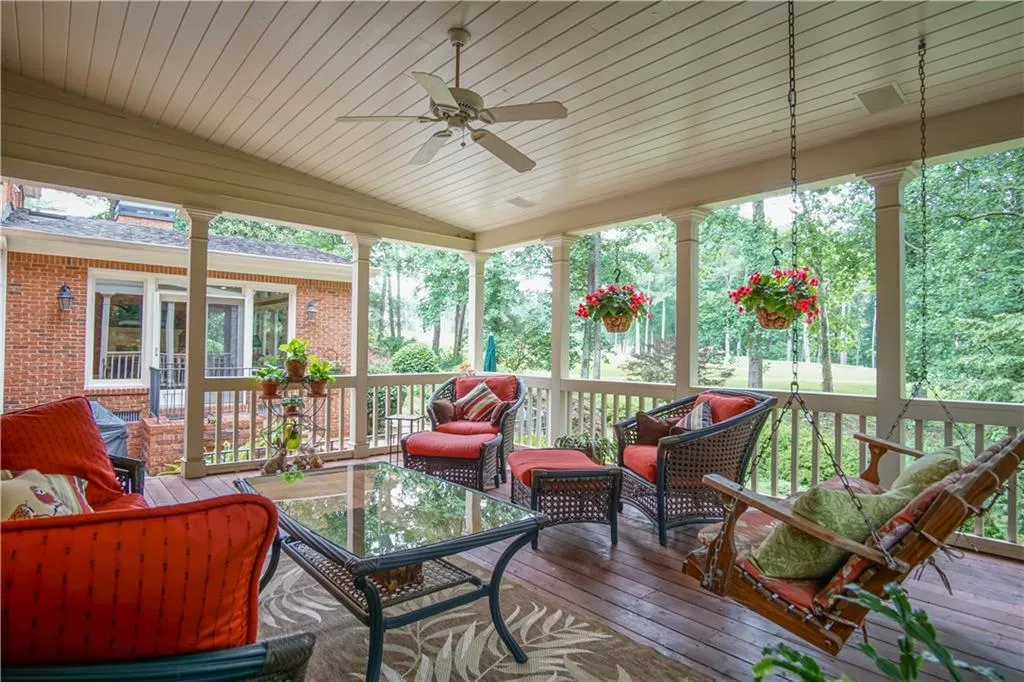 9050 Huntcliff Trace, Sandy Springs, Georgia 30350, 4 Bedrooms Bedrooms, ,4 BathroomsBathrooms,Residential,Sold,9050 Huntcliff Trace,5867975