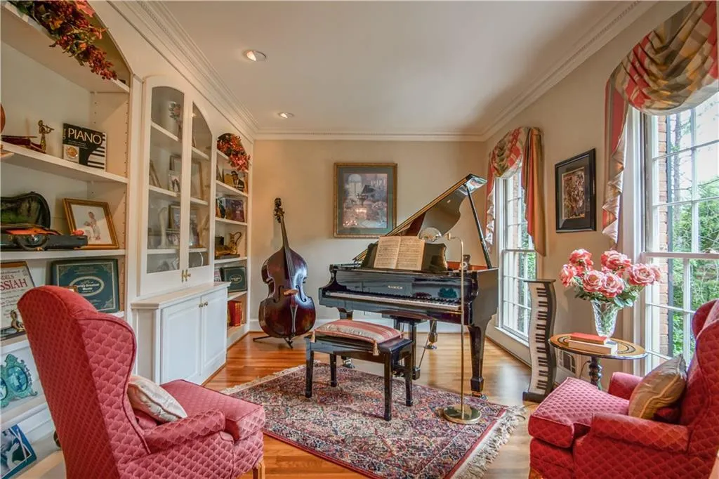 9050 Huntcliff Trace, Sandy Springs, Georgia 30350, 4 Bedrooms Bedrooms, ,4 BathroomsBathrooms,Residential,Sold,9050 Huntcliff Trace,5867975