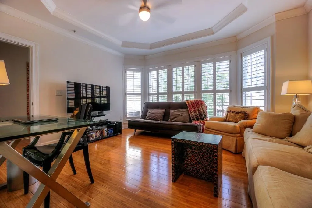 3541 Roswell Road Ne Unit 16, Atlanta, Georgia 30305, 2 Bedrooms Bedrooms, ,2 BathroomsBathrooms,Residential,Sold,3541 Roswell Road Ne Unit 16,6020546
