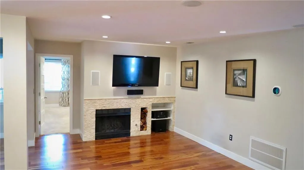 72 Dunwoody Springs Drive Unit C, Sandy Springs, Georgia 30328, 3 Bedrooms Bedrooms, ,2 BathroomsBathrooms,Residential,Sold,72 Dunwoody Springs Drive Unit C,6625014