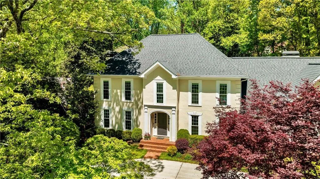 Exquisite curb appeal