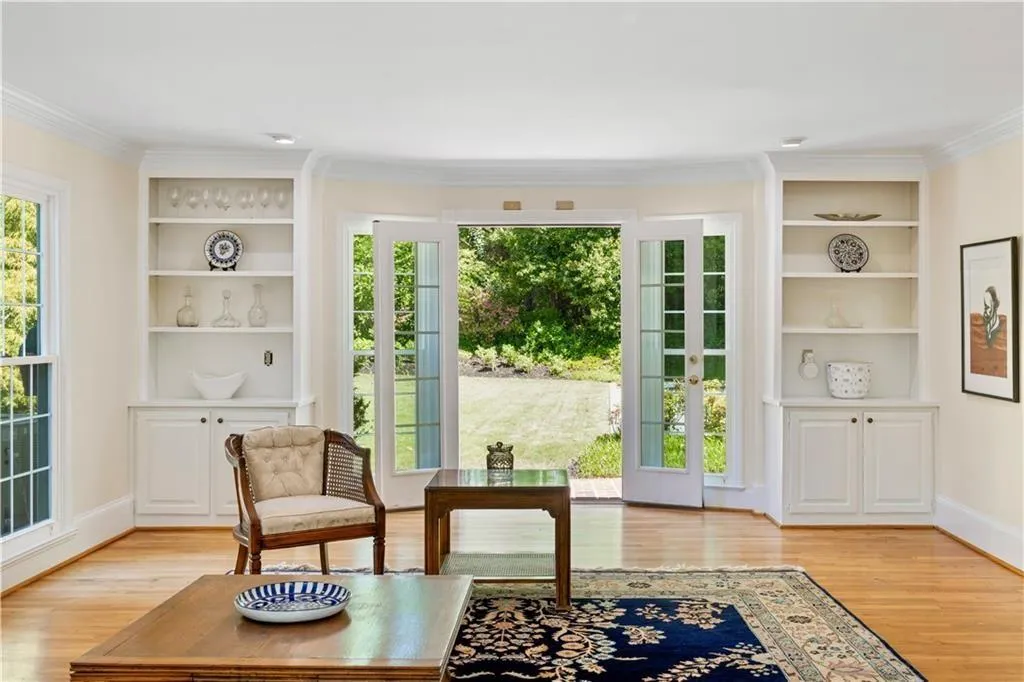 Drenched in natural sunlight