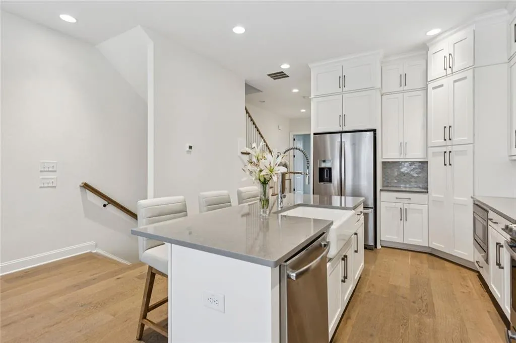 247 Franklin Road, Sandy Springs, Georgia 30342, 3 Bedrooms Bedrooms, ,3 BathroomsBathrooms,Residential,For Sale,247 Franklin Road,7655668