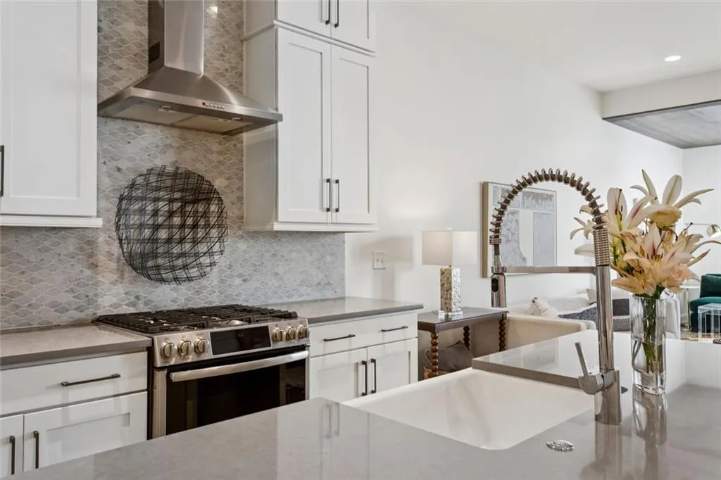 247 Franklin Road, Sandy Springs, Georgia 30342, 3 Bedrooms Bedrooms, ,3 BathroomsBathrooms,Residential,For Sale,247 Franklin Road,7655668