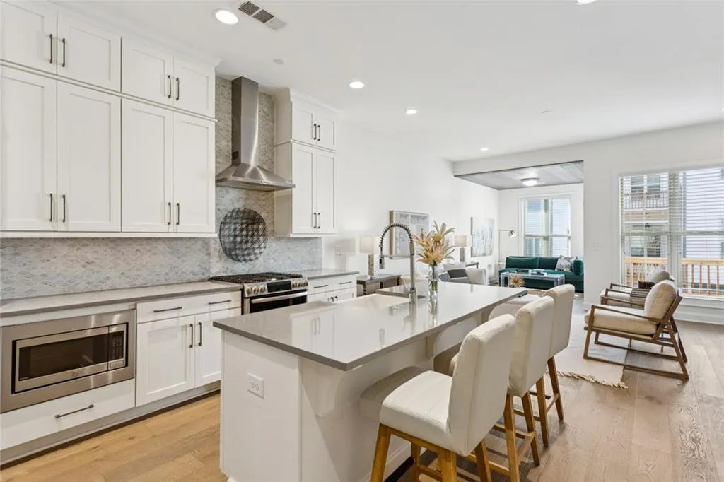 247 Franklin Road, Sandy Springs, Georgia 30342, 3 Bedrooms Bedrooms, ,3 BathroomsBathrooms,Residential,For Sale,247 Franklin Road,7655668