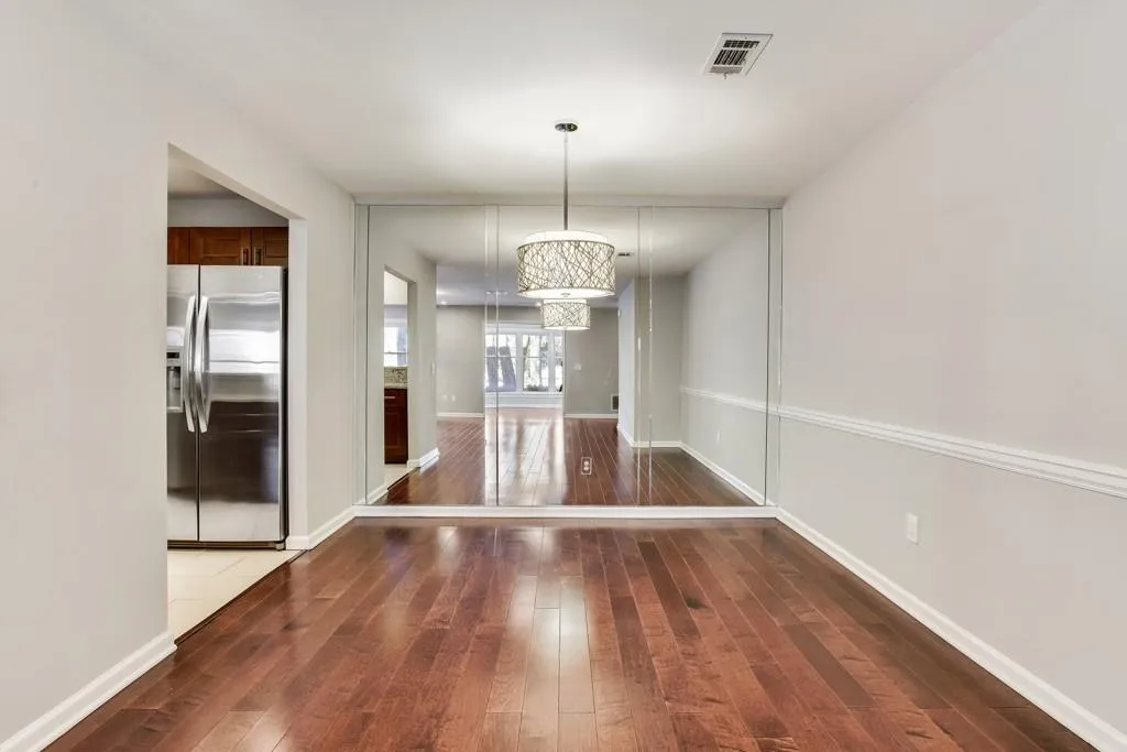 108 Abingdon Way, Atlanta, Georgia 30328, 2 Bedrooms Bedrooms, ,2 BathroomsBathrooms,Residential,Sold,108 Abingdon Way,5953780