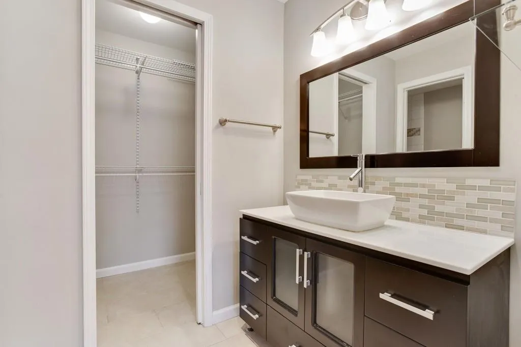 108 Abingdon Way, Atlanta, Georgia 30328, 2 Bedrooms Bedrooms, ,2 BathroomsBathrooms,Residential,Sold,108 Abingdon Way,5953780