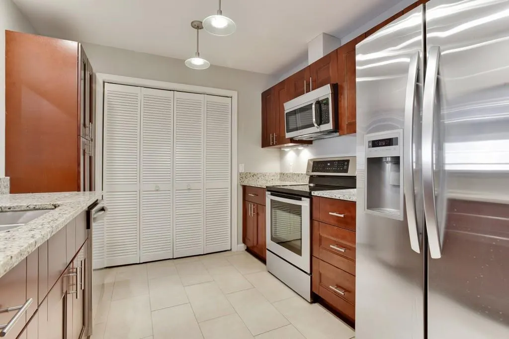 108 Abingdon Way, Atlanta, Georgia 30328, 2 Bedrooms Bedrooms, ,2 BathroomsBathrooms,Residential,Sold,108 Abingdon Way,5953780