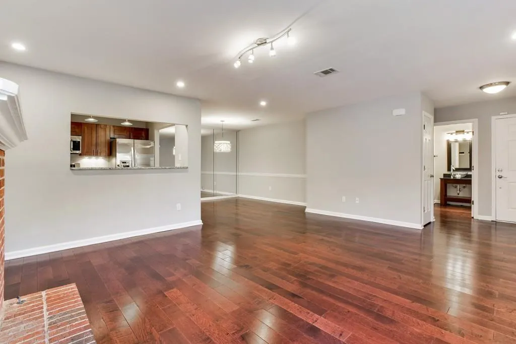 108 Abingdon Way, Atlanta, Georgia 30328, 2 Bedrooms Bedrooms, ,2 BathroomsBathrooms,Residential,Sold,108 Abingdon Way,5953780