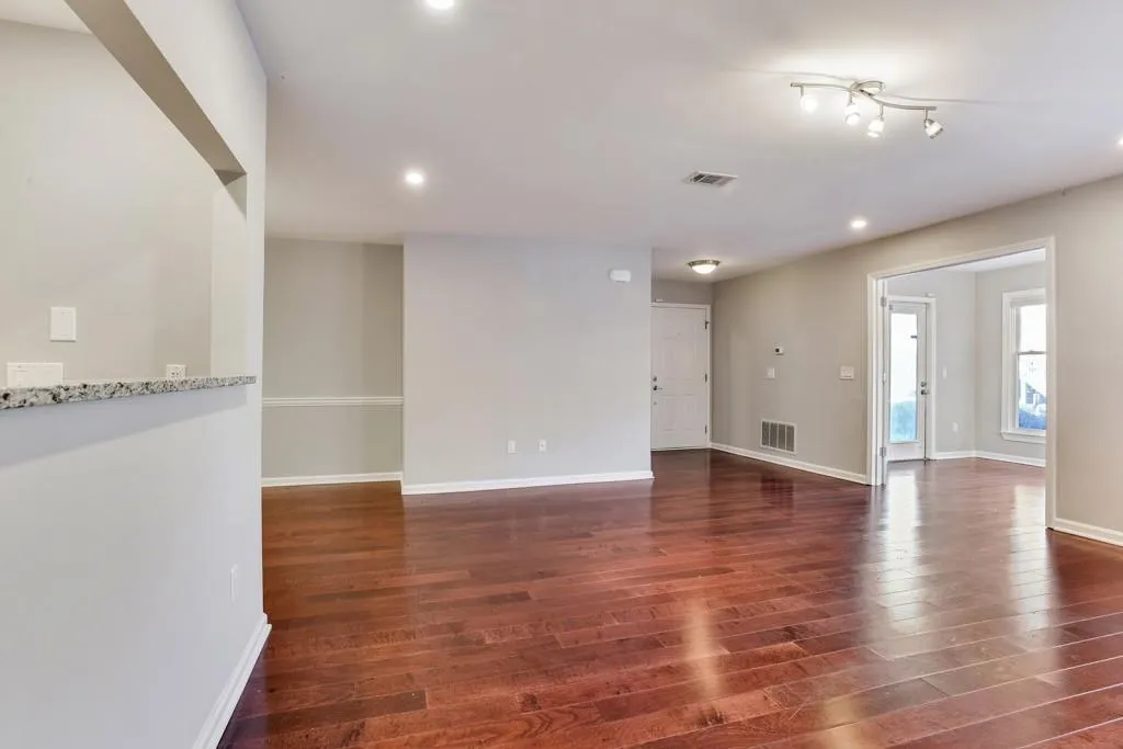 108 Abingdon Way, Atlanta, Georgia 30328, 2 Bedrooms Bedrooms, ,2 BathroomsBathrooms,Residential,Sold,108 Abingdon Way,5953780