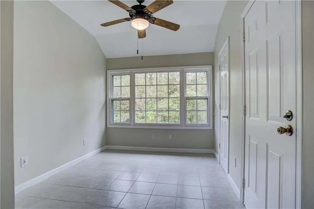 6700 Roswell Road Unit 12d, Sandy Springs, Georgia 30328, 3 Bedrooms Bedrooms, ,2 BathroomsBathrooms,Residential,Sold,6700 Roswell Road Unit 12d,7139445