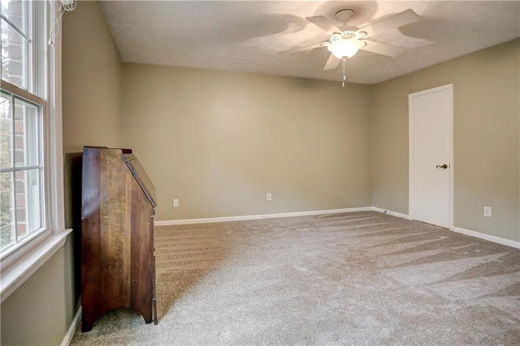 6700 Roswell Road Unit 12d, Sandy Springs, Georgia 30328, 3 Bedrooms Bedrooms, ,2 BathroomsBathrooms,Residential,Sold,6700 Roswell Road Unit 12d,7139445