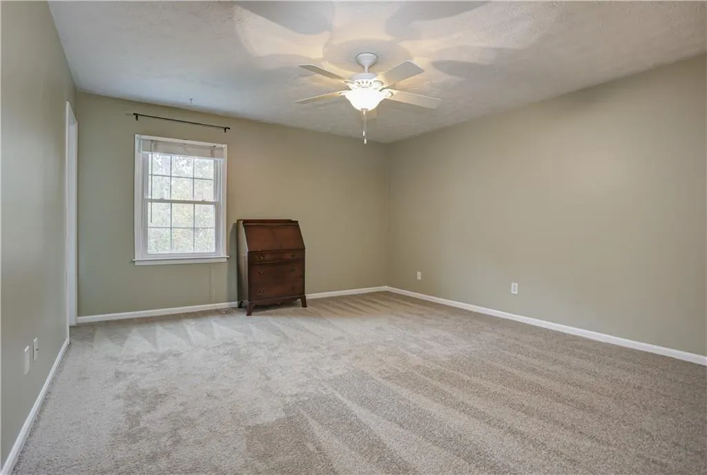 6700 Roswell Road Unit 12d, Sandy Springs, Georgia 30328, 3 Bedrooms Bedrooms, ,2 BathroomsBathrooms,Residential,Sold,6700 Roswell Road Unit 12d,7139445