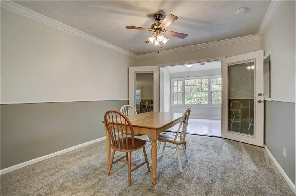 6700 Roswell Road Unit 12d, Sandy Springs, Georgia 30328, 3 Bedrooms Bedrooms, ,2 BathroomsBathrooms,Residential,Sold,6700 Roswell Road Unit 12d,7139445