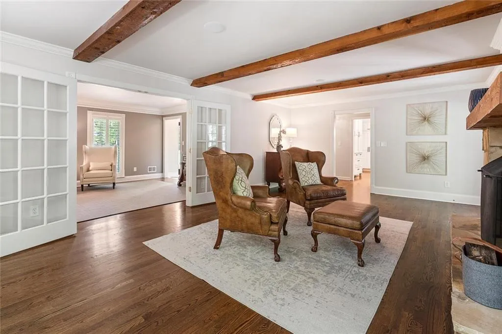 2979 Spalding Drive, Sandy Springs, Georgia 30350, 5 Bedrooms Bedrooms, ,4 BathroomsBathrooms,Residential,Sold,2979 Spalding Drive,7047108