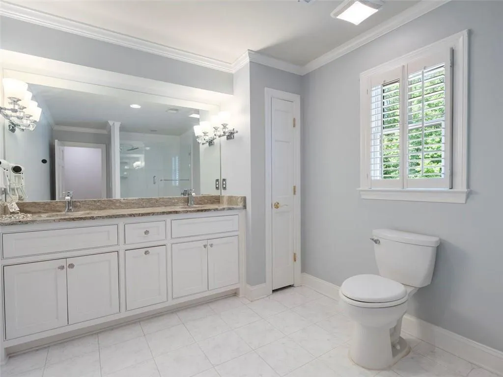 2979 Spalding Drive, Sandy Springs, Georgia 30350, 5 Bedrooms Bedrooms, ,4 BathroomsBathrooms,Residential,Sold,2979 Spalding Drive,7047108