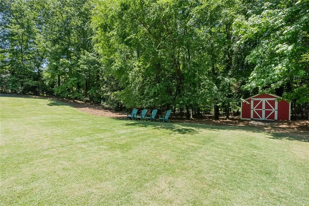 2979 Spalding Drive, Sandy Springs, Georgia 30350, 5 Bedrooms Bedrooms, ,4 BathroomsBathrooms,Residential,Sold,2979 Spalding Drive,7047108